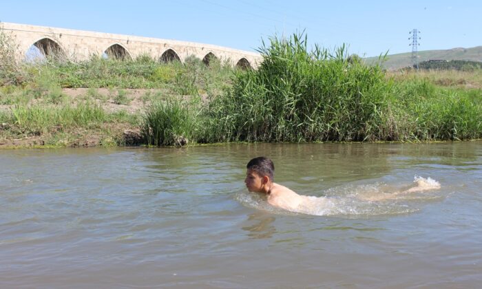 Çocukların tehlikeli oyunu