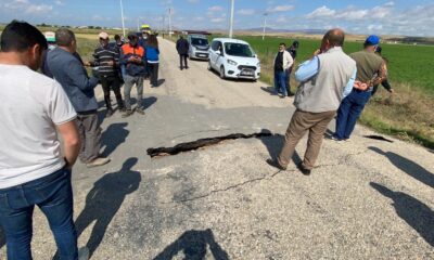 Çöken ve yarıklar oluşan yolda az kalsın facia yaşanacaktı