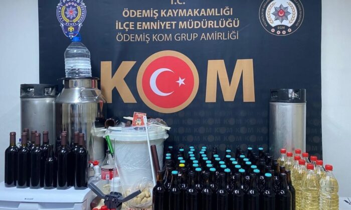 Çöpten topladığı şişelere sahte alkol doldurup satan şüpheli yakalandı