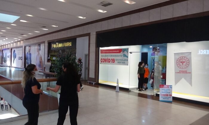 Covid 19 aşısı Ceylan Karavil Park AVM’de randevusuz başladı
