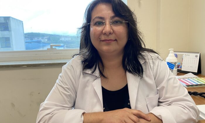 Covid-19 sürecinin beyaz önlüklü kahramanları umudunu aşılanmaya bağladı