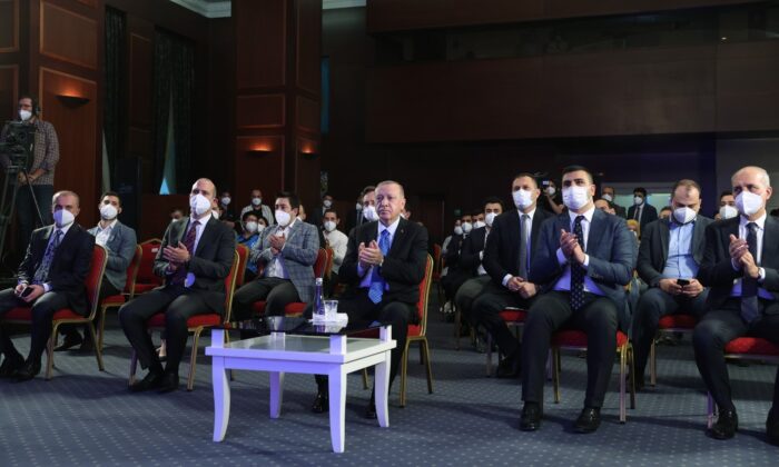 Cumhurbaşkanı Erdoğan e- Spor Turnuvası’nın final maçını izledi