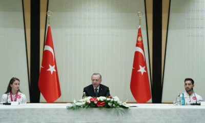 Cumhurbaşkanı Erdoğan, milli sporcuları kabul etti