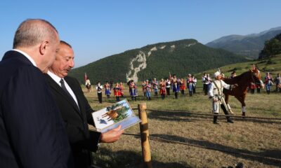 Cumhurbaşkanı Erdoğan, Şuşa’daki tarihi yerleri gezdi