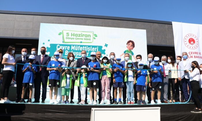 Cumhurbaşkanı Erdoğan, Türkiye’nin en büyüklerinden Mersin Millet Bahçesini video konferansla açtı