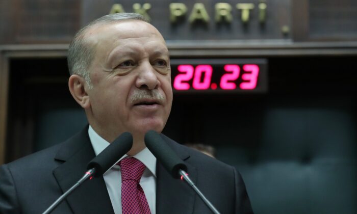 Cumhurbaşkanı Erdoğan’dan Başkan Fatma Şahin’e övgü