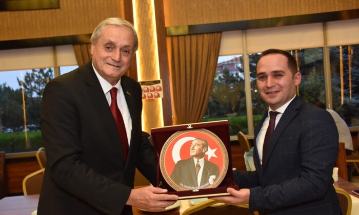 Cumhuriyet Başsavcısı Çepni ve Savcı Sandal için veda yemeği düzenlendi