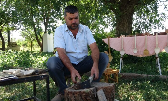 Dededen kalma şimşir kaşık geleneğini torunu sürdürüyor