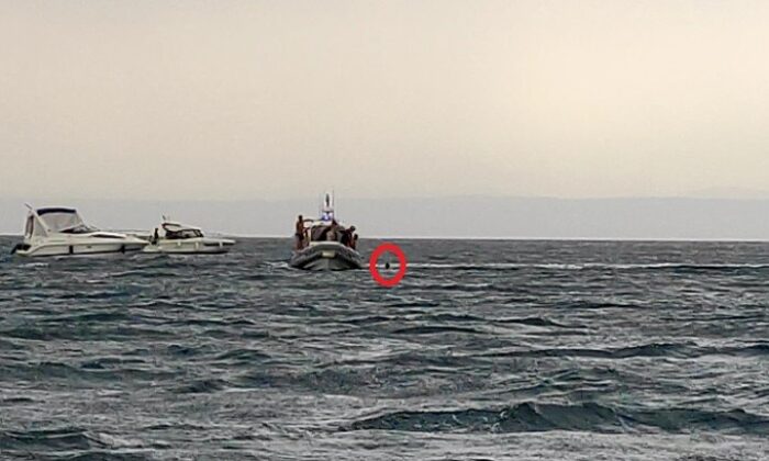 Denizde aniden başlayan fırtınada can pazarı