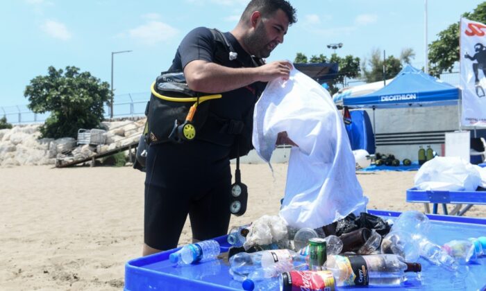 Denizden 4 saatte kilolarca atık çıkarıldı