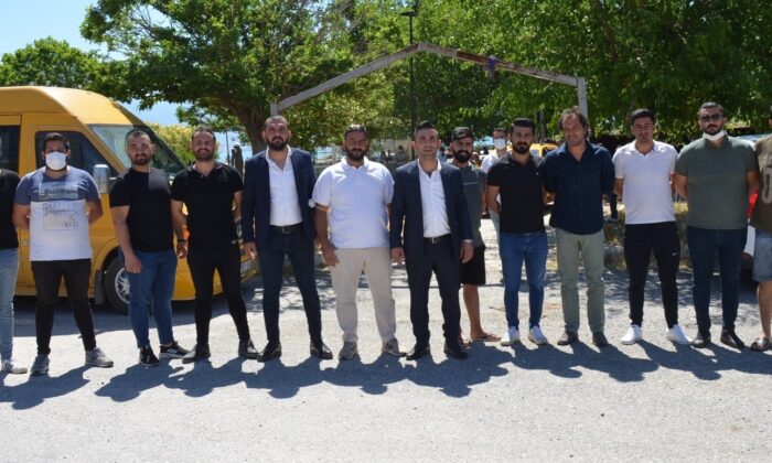 Denizköy’de muhtarlık amcandan yeğene geçti