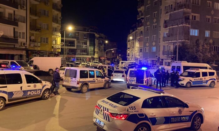 Denizli’de tedbirlere uymayan 70 kişiye 63 bin TL ceza