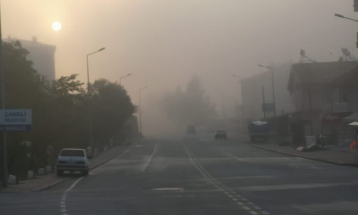Denizli’de yağışın ardından sis etkili oldu
