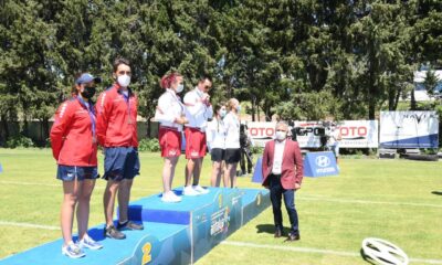 Dereceye giren okçulara ödülleri Vali Yazıcı tarafından verildi