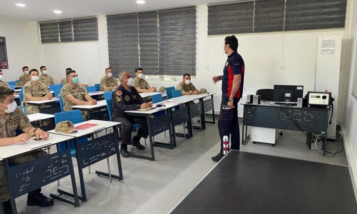 DHMİ’den Jandarma Havacılık personeline eğitim