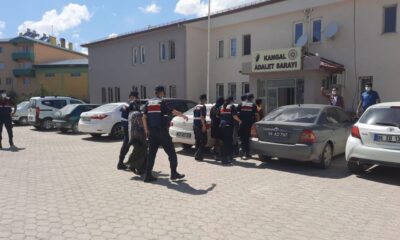 Dilenci olarak girdikleri evleri soyuyorlardı, jandarmaya yakalandılar