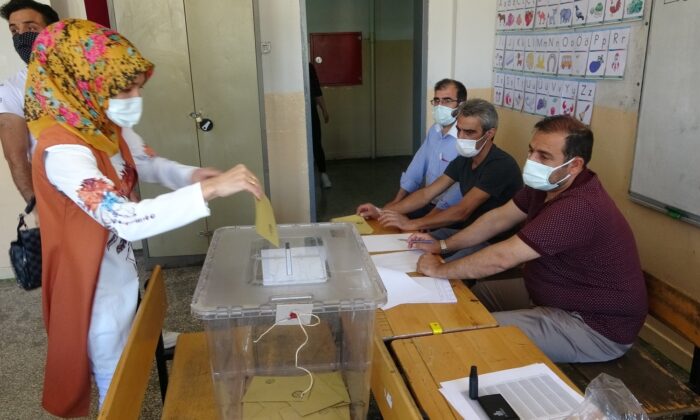 Diyarbakır’da 31 mahallede muhtarlık seçimi yapılıyor