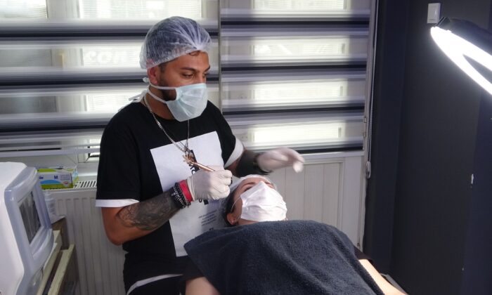 Diyarbakır’da güzellik uzmanları işlerinin ellerinden alınmasından dertli