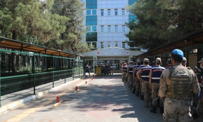 Diyarbakır’da uyuşturucu ticareti ile teröre fon sağlayan 33 kişi tutuklandı