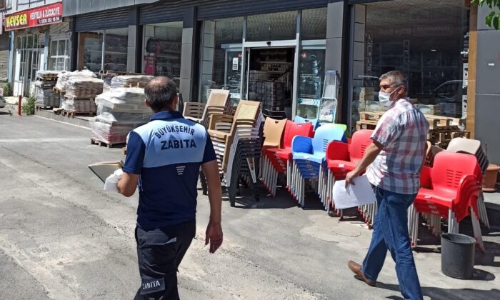 Diyarbakır’da zabıta ekipleri işyerlerinde ruhsat denetimi yaptı