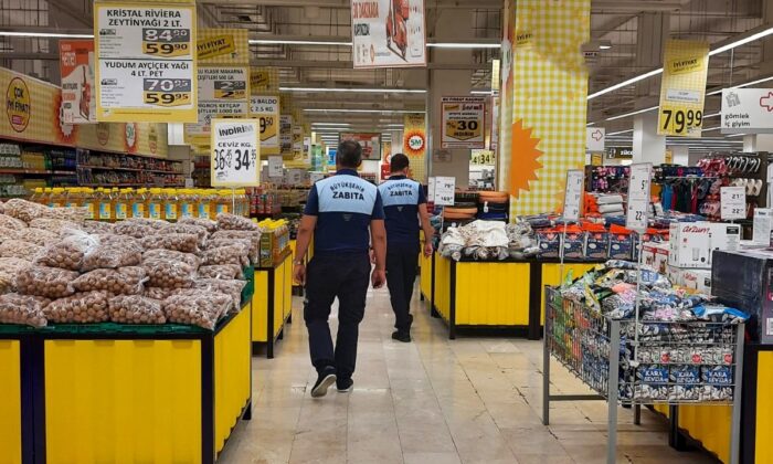 Diyarbakır’da zabıta ekipleri reyonlarda künye kontrolü yaptı