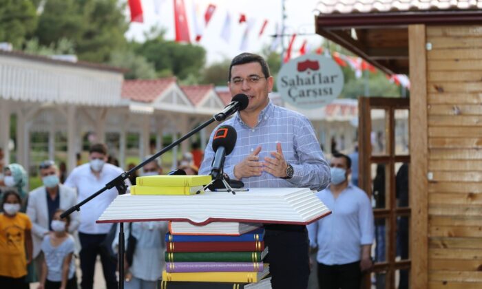 Dokuma Park’a Antalya’nın ilk Sahaflar Çarşısı açıldı