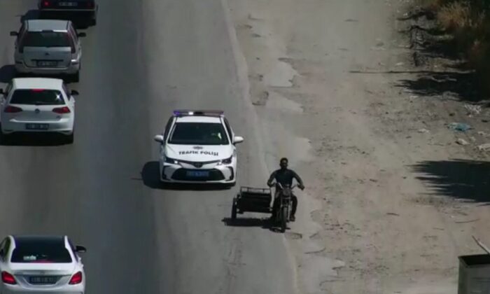 Drone ile tespit edilen plakasız motosiklet sürücüsü, kovalamaca sonucu yakalandı
