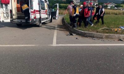 Duble yolda iki otomobil çarpıştı: 1 yaralı