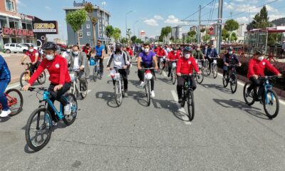 Dünya Bisiklet Günü’nde 500 kişi pedal çevirdi