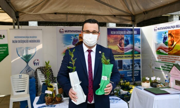 Dünya Çölleşme Gününde fidan dağıtıldı