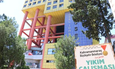 “Dünyanın en saçma binasının” yıkımına bayramda başlanacak