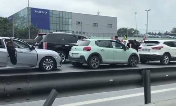 E5 Karayolunda çiftetelli oynadılar