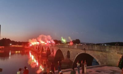 Edirneli taraftarlar Beşiktaş’ın şampiyonluğunu kutladı