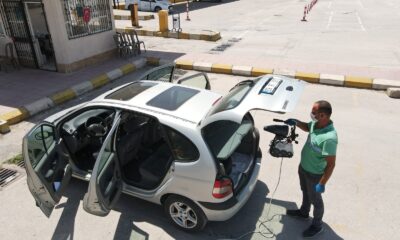 Efeler’in araç dezenfeksiyonuna vatandaşlar ilgi gösterdi