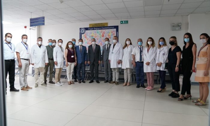 Ege’de 50 kişilik ekip aynı anda 4 organ nakli yaptı