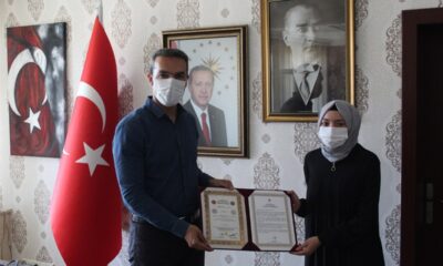 Eğitimini tamamlayan öğrencilere hafızlık ve teşekkür belgeleri verildi