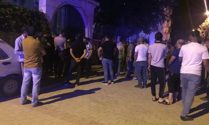 Elazığ’da cami avlusunda erkek cesedi bulundu