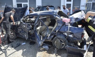 Elazığ’da kamyonete arkadan çarpan otomobil hurdaya döndü: 2 yaralı