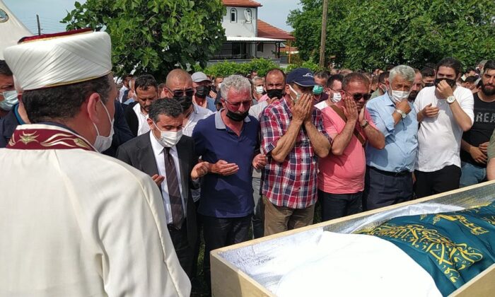 Elektrik akımına kapılıp kuyuya düşen genç son yolculuğuna uğurlandı