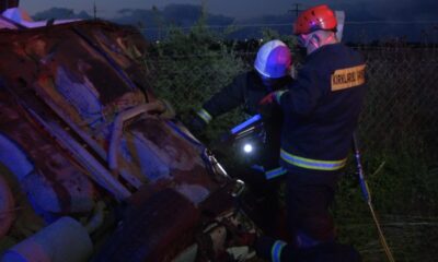 Elektrik direğine çarpan otomobil hurdaya döndü: 1 yaralı