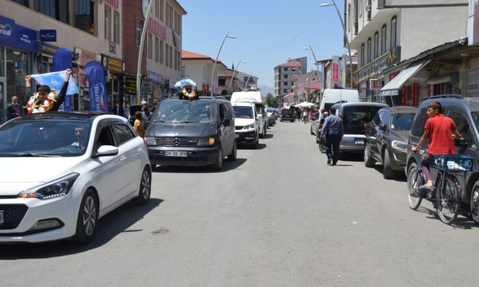 Eleşkirt’te Türkiye 3.lerine Muhteşem Karşılama Yapıldı