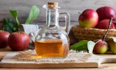“Elma sirkesi, cilt lekeleri ve saç kırıklarına karşı doğal çözüm sunuyor”
