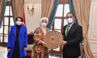 Emine Erdoğan, Beyoğlu’nda atıktan dönüştürülen ürünlerin yer aldığı sergiyi açtı