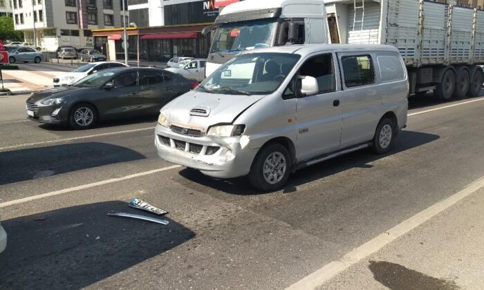 Emniyet kemeri takmadı, zincirleme kazada yaralandı
