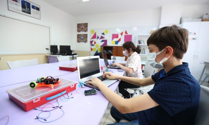 Enderun çocuklar, 3 projeyle Teknofest’e katılıyor