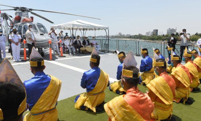 Endonezya Donanmasına ait İskender Muda 367 gemisi Mersin’de