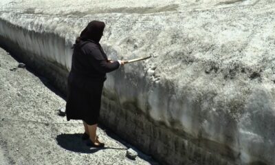 Erzurum’da Haziran ayında adam boyu kar