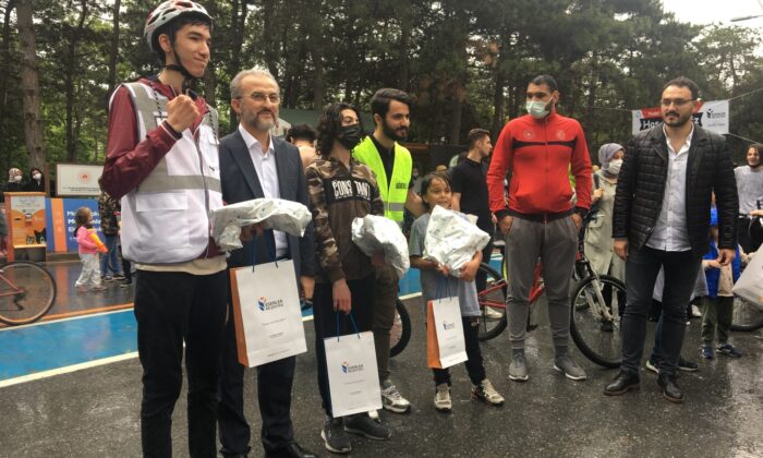 Esenler’de pedallar ’Dünya Bisiklet Günü’ için çevrildi