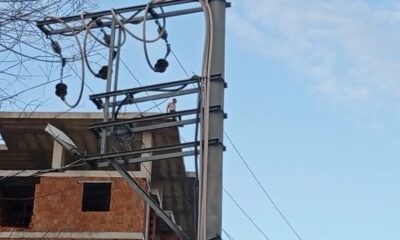 Eşiyle tartışan şahıs inşaatın çatısına çıktı