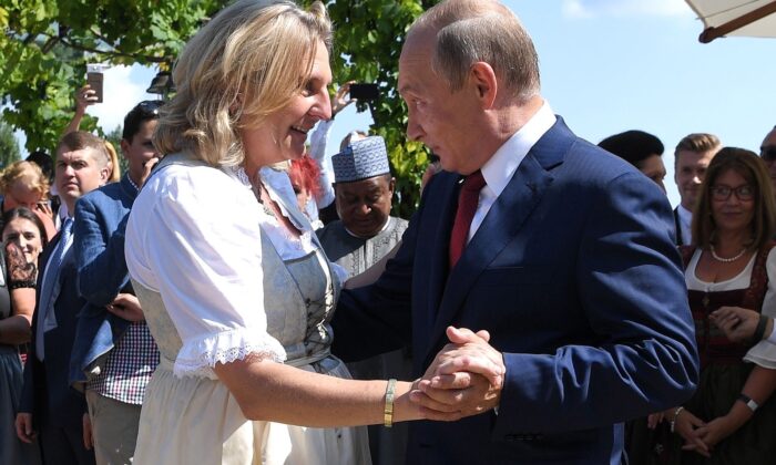 Eski Avusturya Dışişleri Bakanı Kneissl, Rus petrol şirketi Rosneft’in yönetim kurulunda